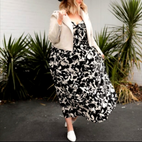 Red Eloquii tie front dress - Picture 1 of 6